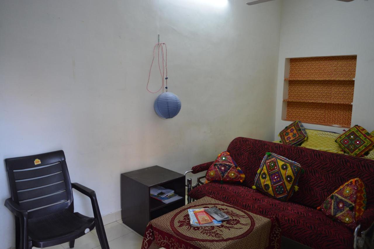 ג'איפור Nadya Homestay For Female & Family מראה חיצוני תמונה